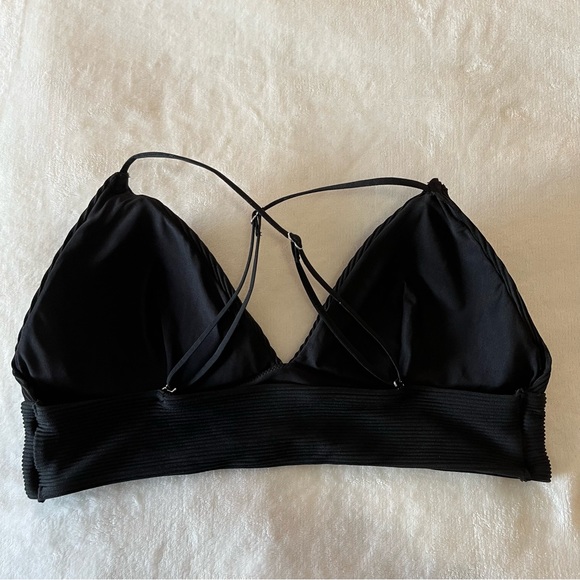 H&M Triangle Bikini Top - Picture 6 of 8